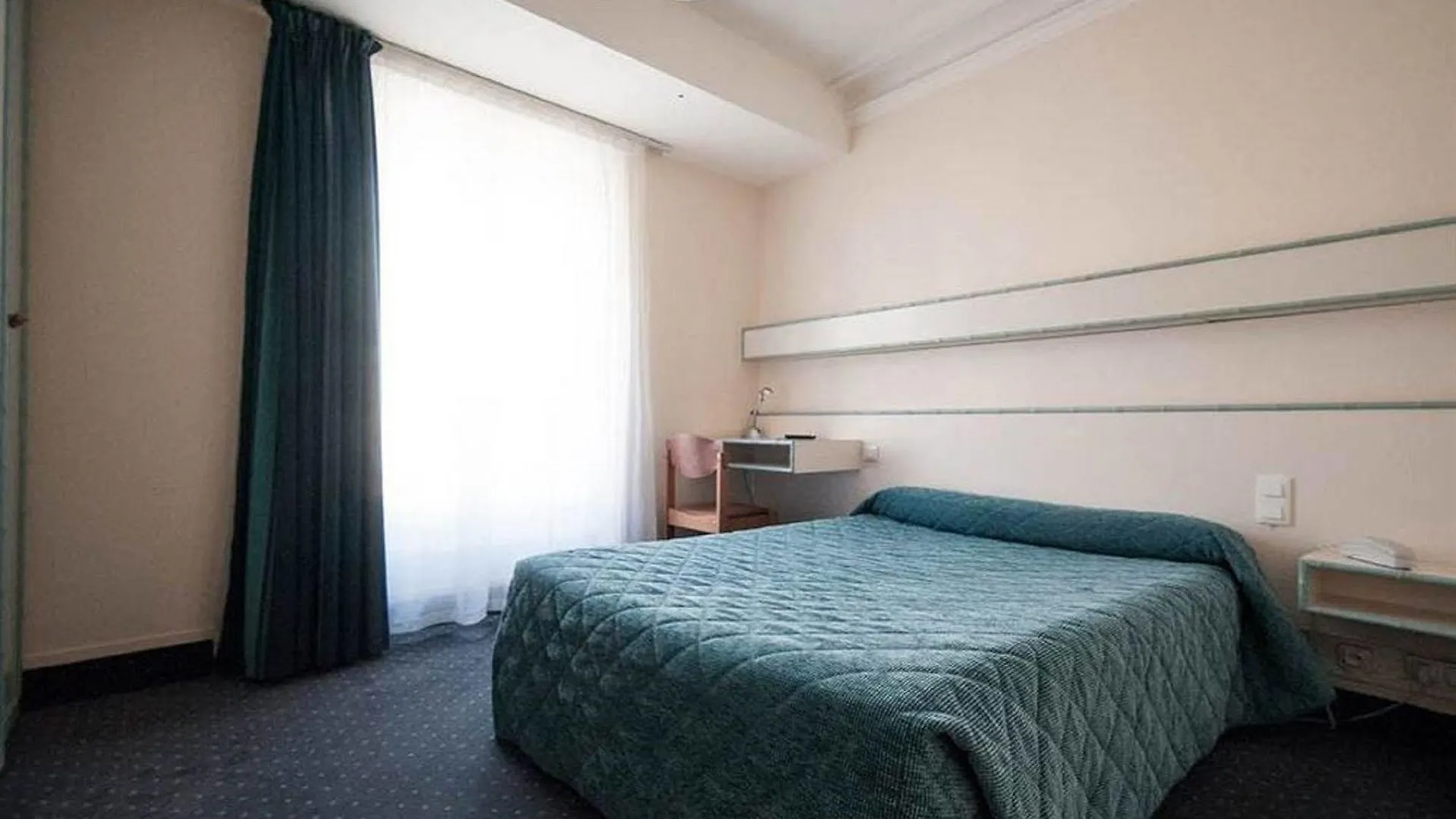 Ibis Styles Hotel Paris Gare De Lyon Bastille